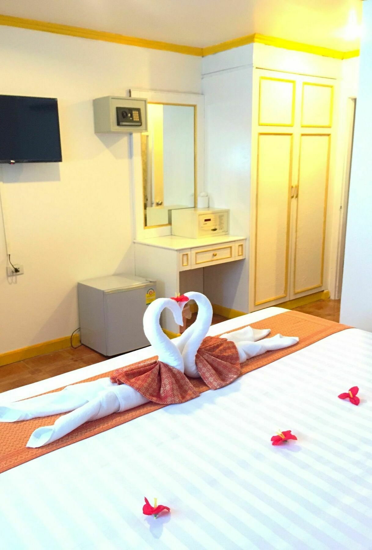 Hotel Phi Phi K House Extérieur photo